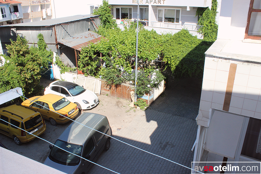Dicle Apart